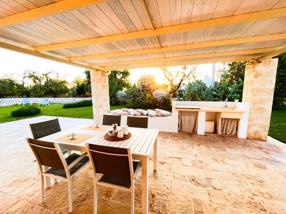Trullo Al Guappo d'Oro House in Province of Taranto