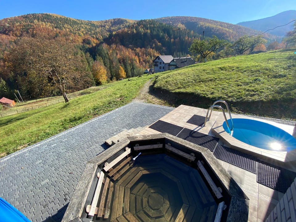 Котедж Mountain house House in Ukraine