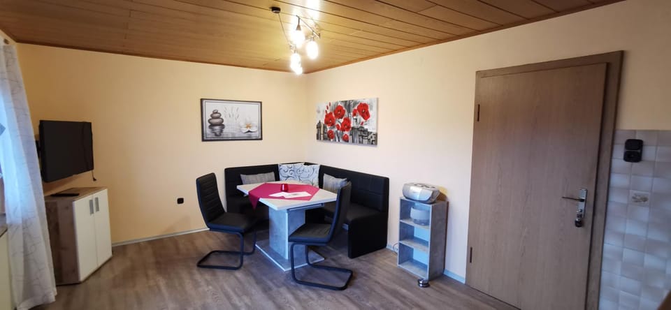 TV and multimedia, Dining area