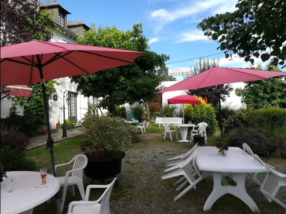 Auberge de Pont-la-Vieille Hotel in Auvergne-Rhône-Alpes