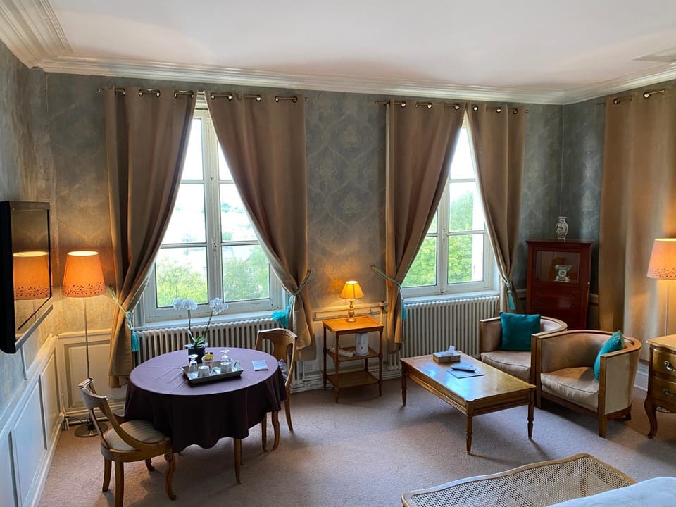Chambres d'hotes Autour de la Rose Bed and Breakfast in Honfleur