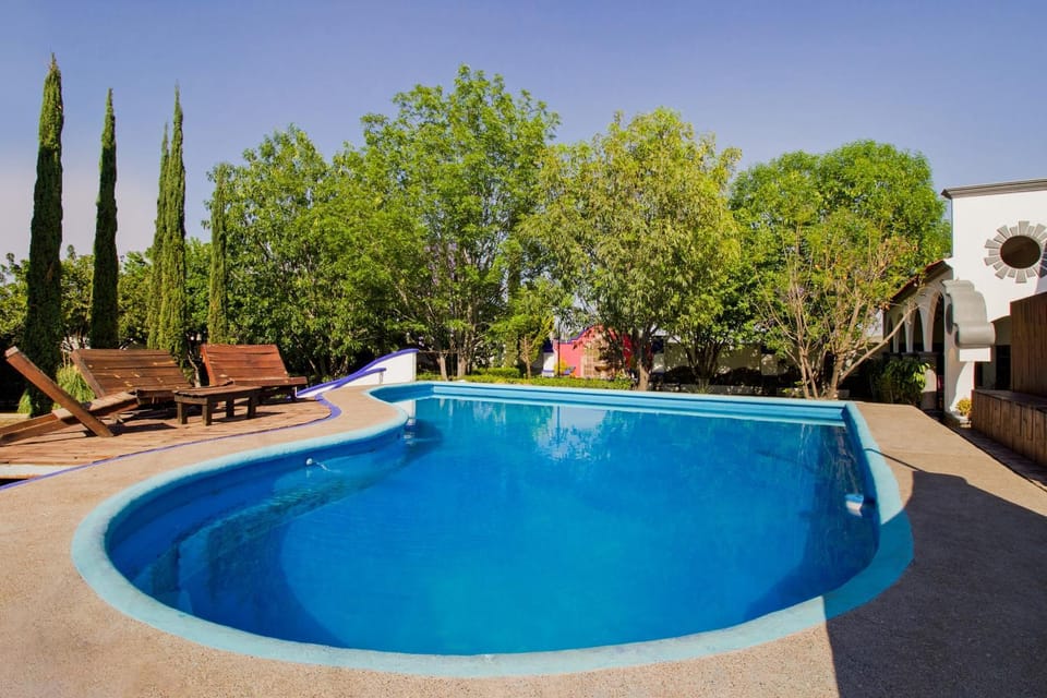 Swimming pool