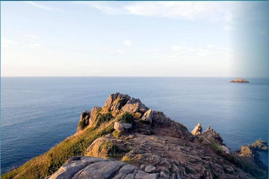 Nearby landmark, Landmark view