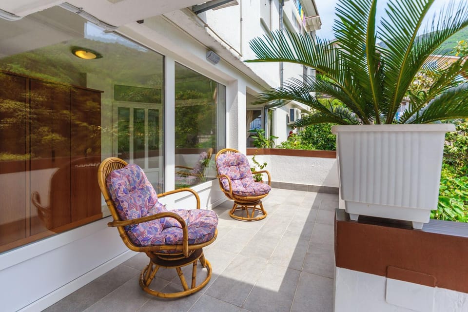 Day, View (from property/room), Balcony/Terrace, Balcony/Terrace, Seating area