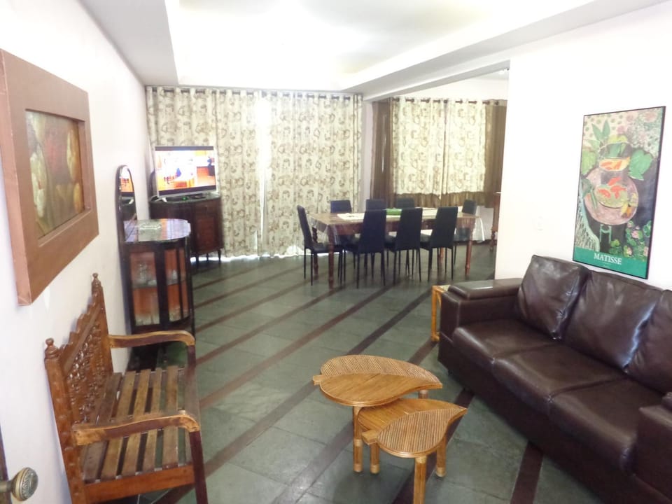 Living room, Area and facilities