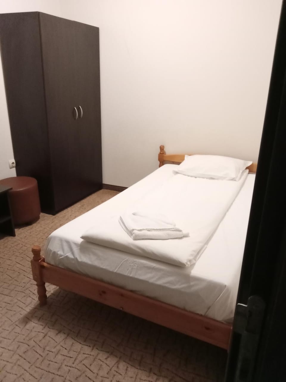 Bed, Photo of the whole room, Bedroom, towels, wardrobe