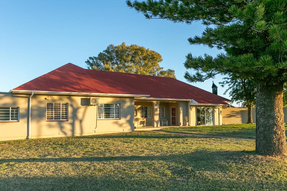 The Ostrich Barons Cottages Apartment in Western Cape