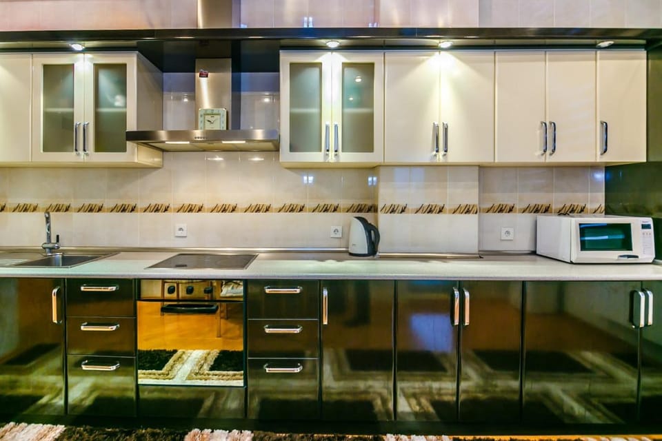 Kitchen or kitchenette, dishwasher, pet friendly, stove, toaster