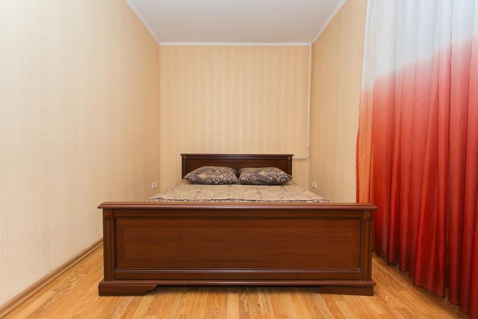 2 room in Centre on Troitskaya 3 floor Apartment in Ukraine