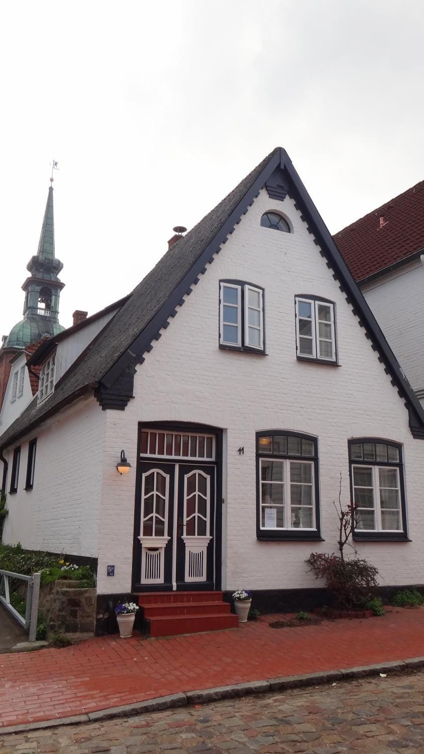 Property building, Day