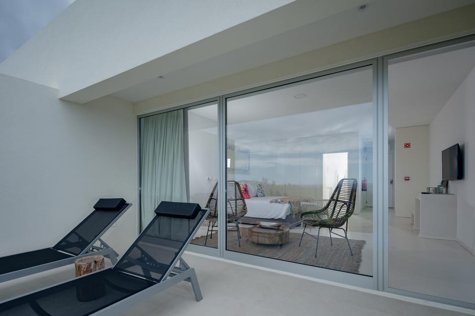 Patio, Balcony/Terrace, sunbed