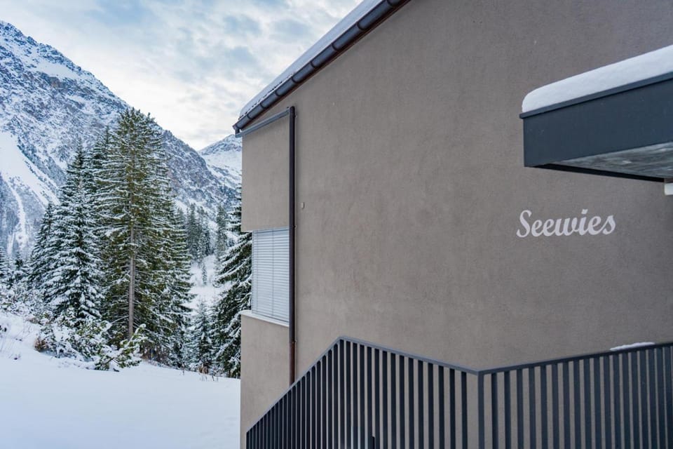 Property building, Winter