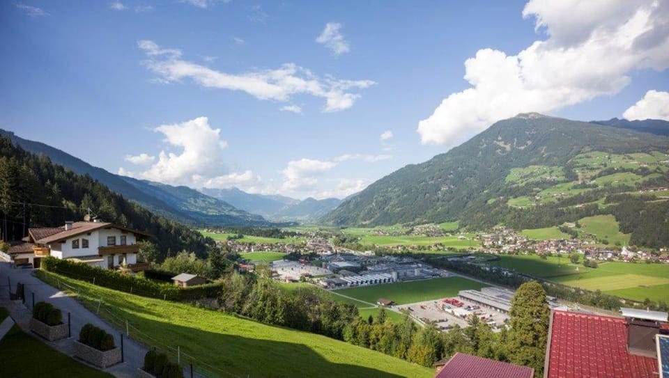 Natural landscape, View (from property/room), Hiking, City view, Mountain view