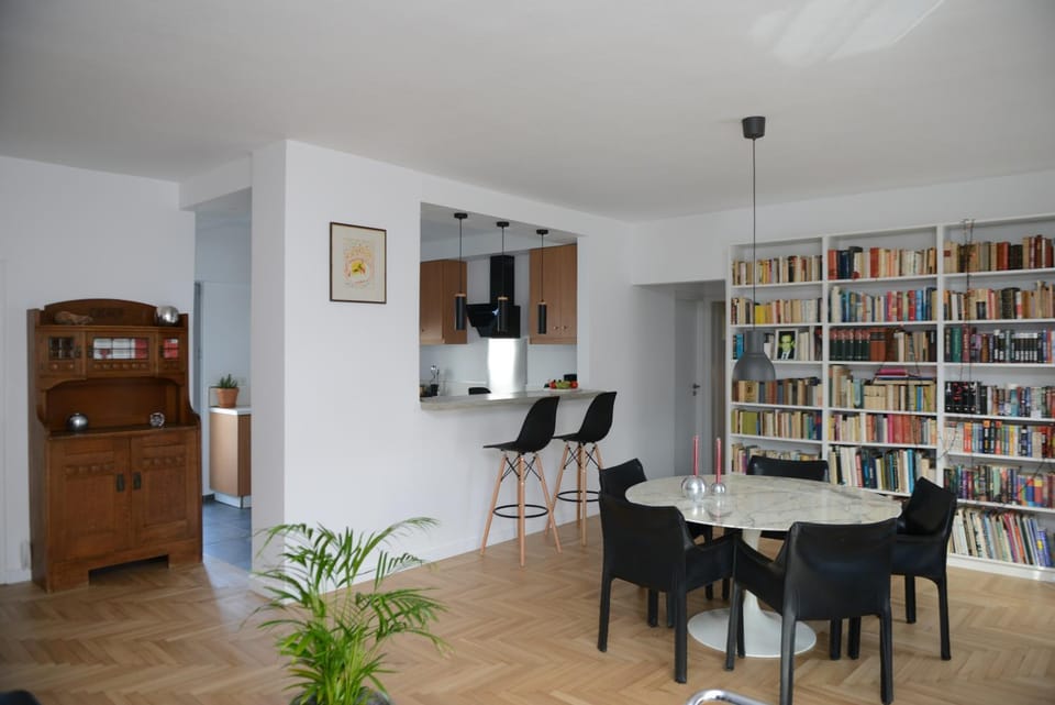 Toilet, Library, TV and multimedia, Coffee/tea facilities, Balcony/Terrace, Kitchen or kitchenette, Living room, Seating area, Dining area