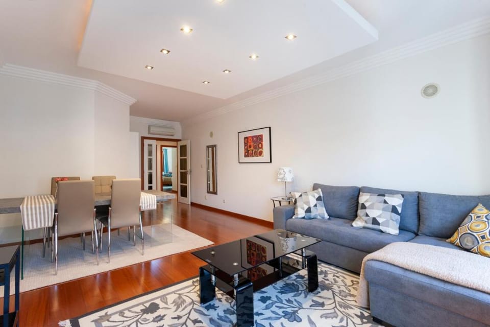 Living room, Dining area, bunk bed
