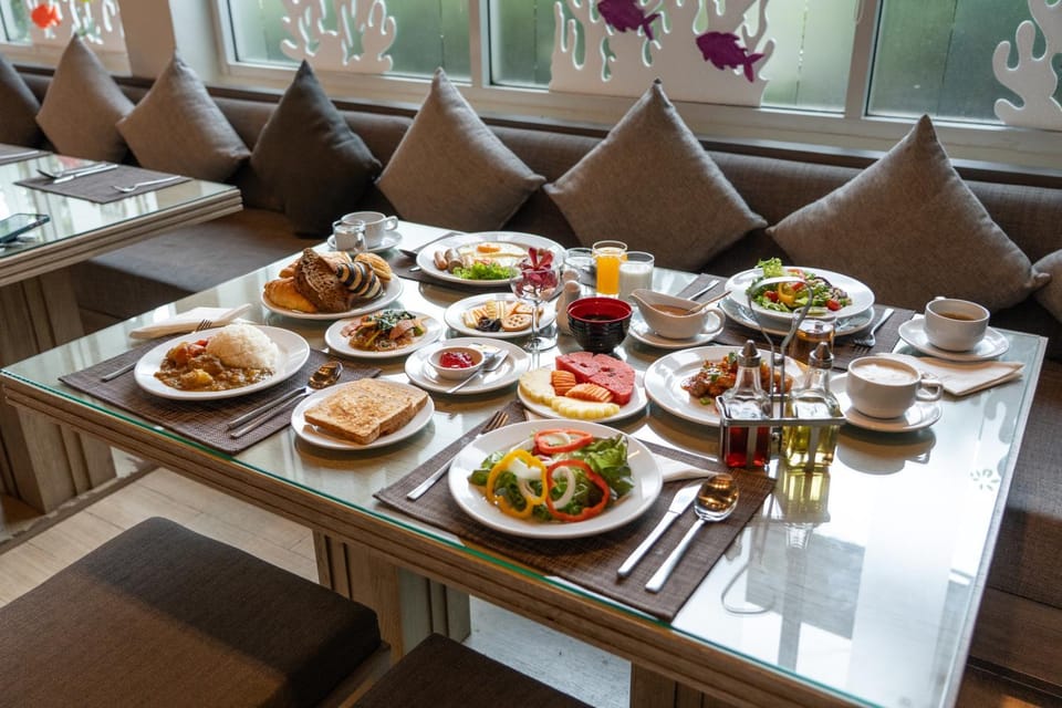 Restaurant/places to eat, Breakfast, Buffet breakfast