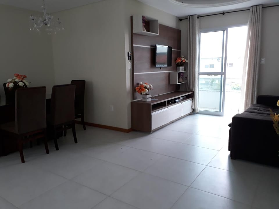 Lindo 3 Dormitorios Daux em Canasvieiras Primeiro Andar Apartment in Florianopolis