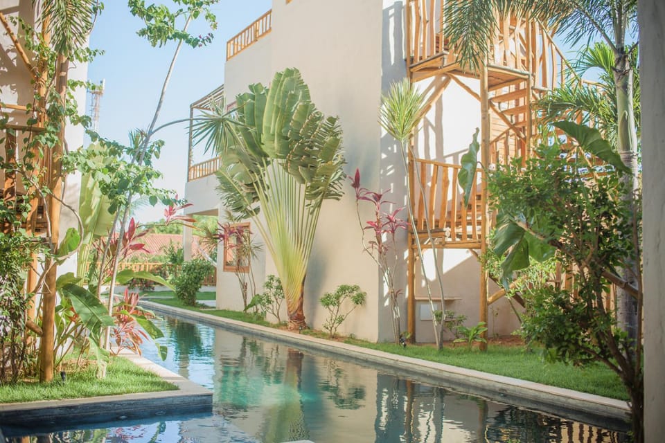 Property building, Swimming pool