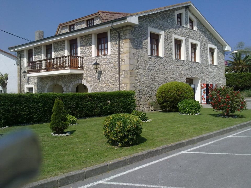 Property building, Day