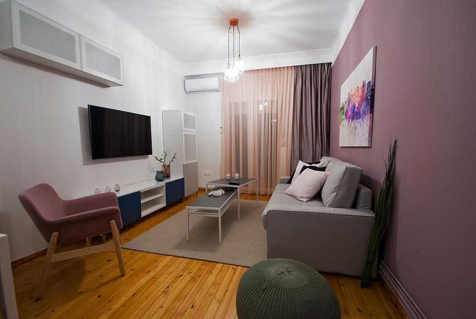 Large, Sunny, Modern apartment fully renovated, next to Agia Sofia Apartment in Thessaloniki