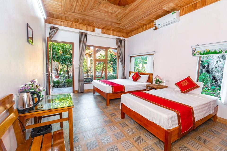 Tam Coc mountain bungalow Bed and Breakfast in Laos