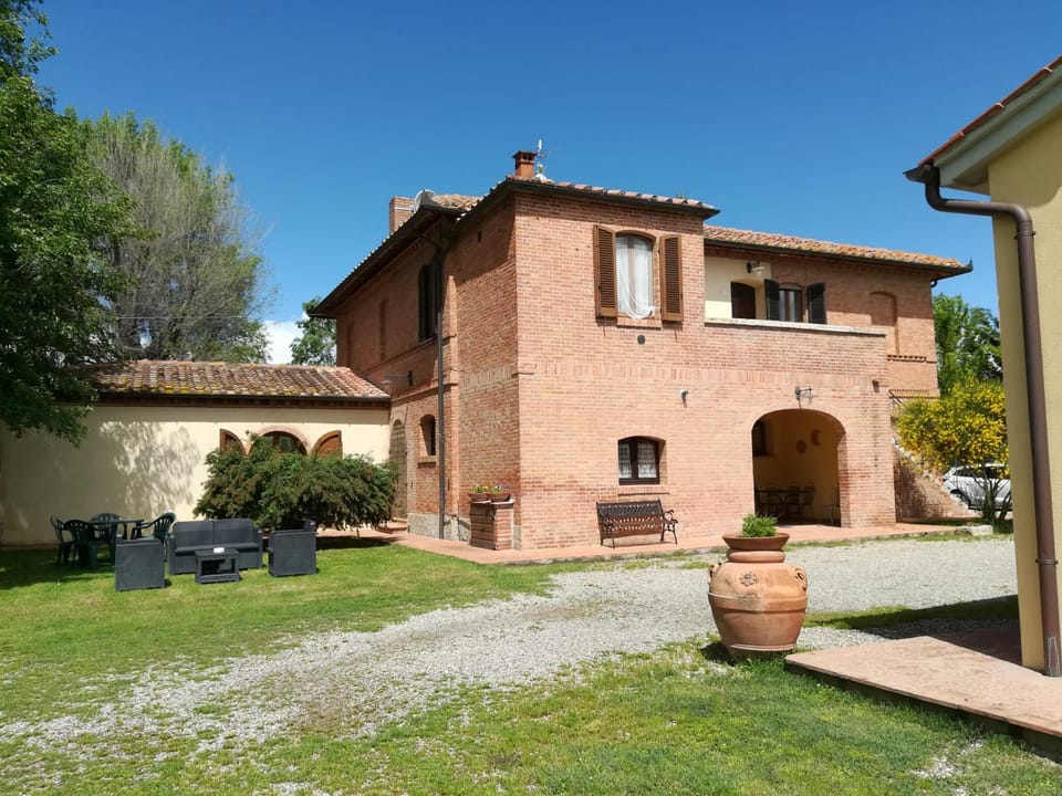 Property building, Facade/entrance, Garden