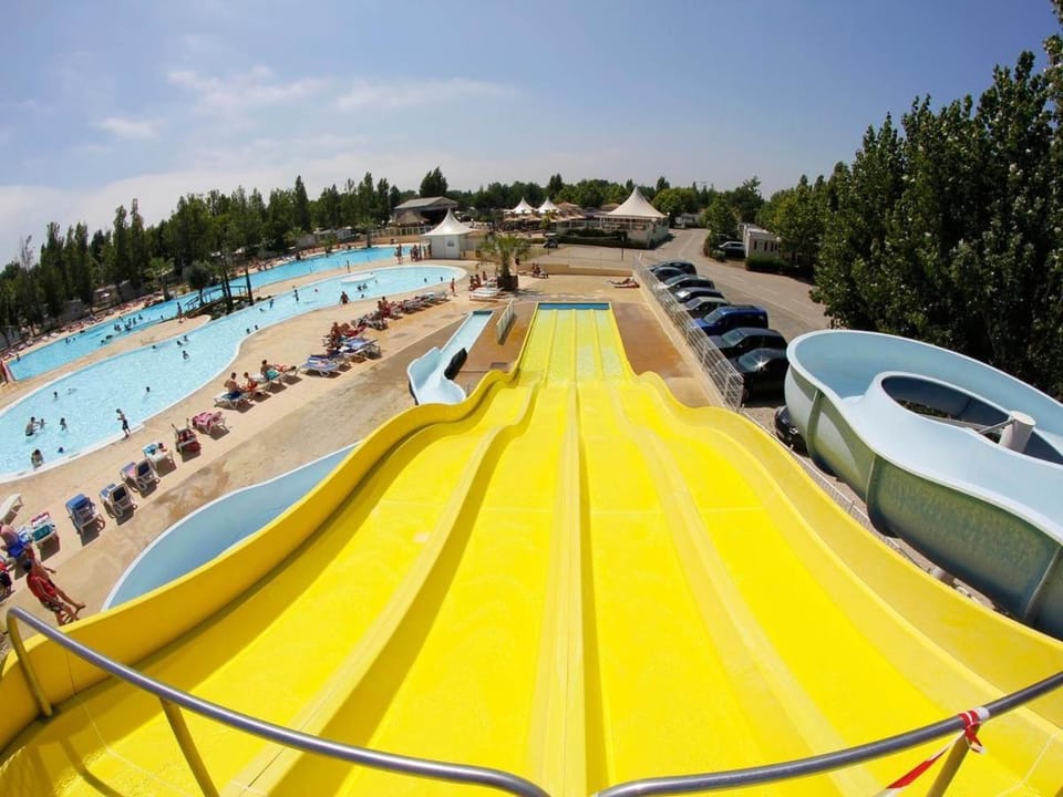 CAMPING 4 Etoiles , MER A 500 M , PISCINE LAGON, MHOME 7 PERSONNES, 3 CHAMBRES, 36 METRES CARRES ! Campground/ 
RV Resort in Vias