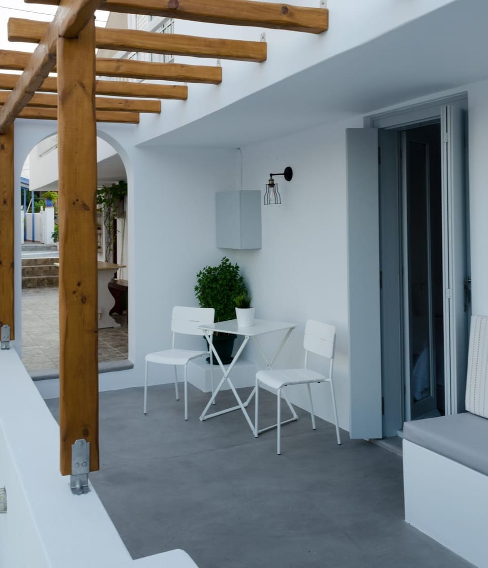 Patio, Patio, Balcony/Terrace, Balcony/Terrace, Seating area