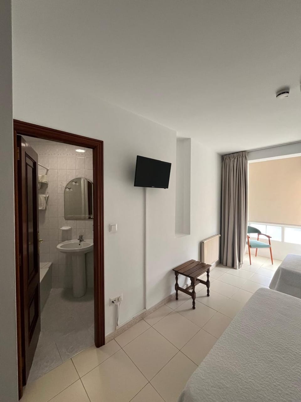 Pensión Rey Bed and Breakfast in O Salnés