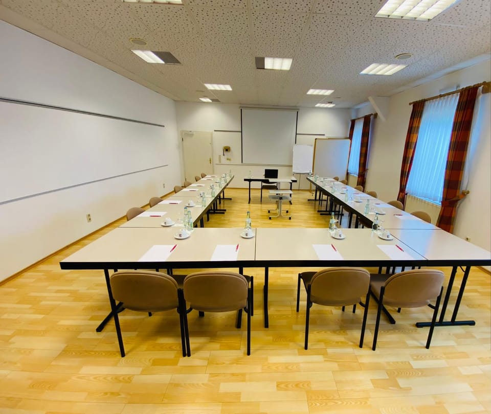Meeting/conference room