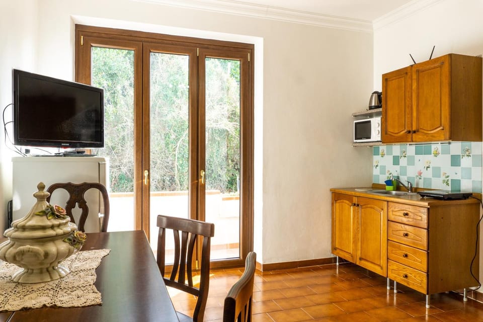 Kitchen or kitchenette, Living room, Communal kitchen, kitchen