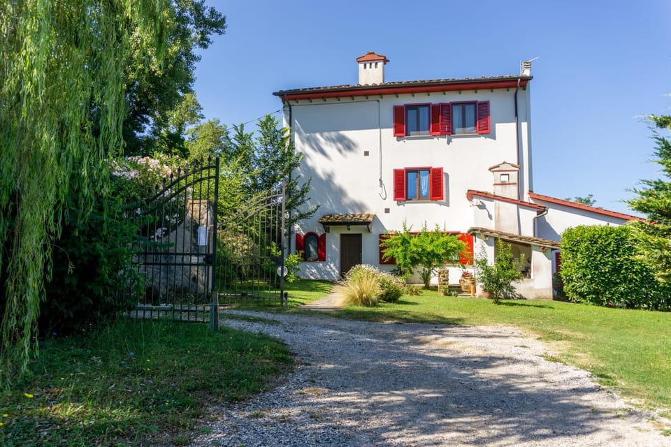 Property building, Facade/entrance, Garden, Garden view