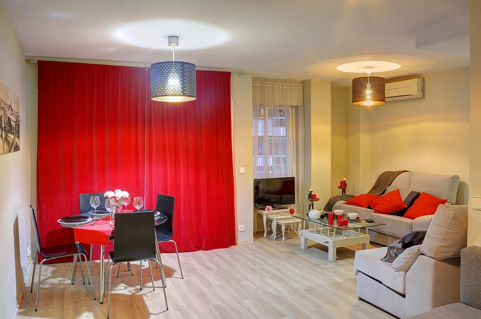 APARTAMENTO MURILLO EN EL PRADO Apartment in Seville
