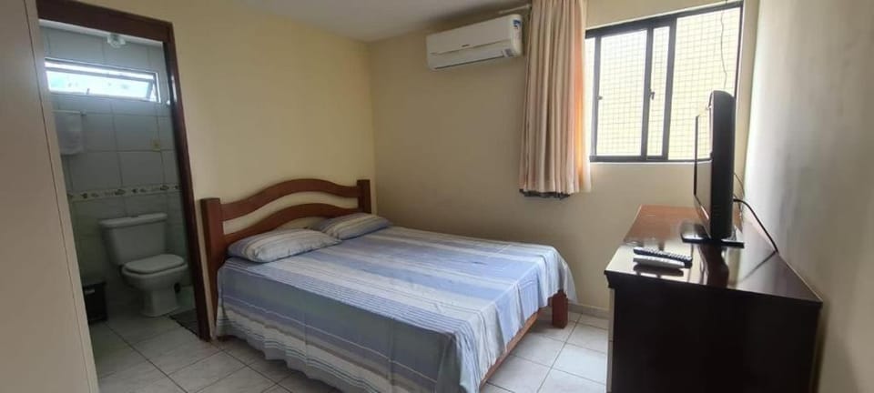 TV and multimedia, Photo of the whole room, Bedroom, air conditioner