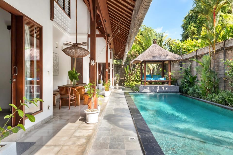 Property building, Swimming pool