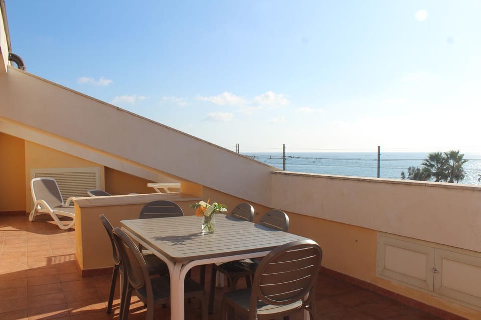 Patio, View (from property/room), Balcony/Terrace, Dining area, Sea view