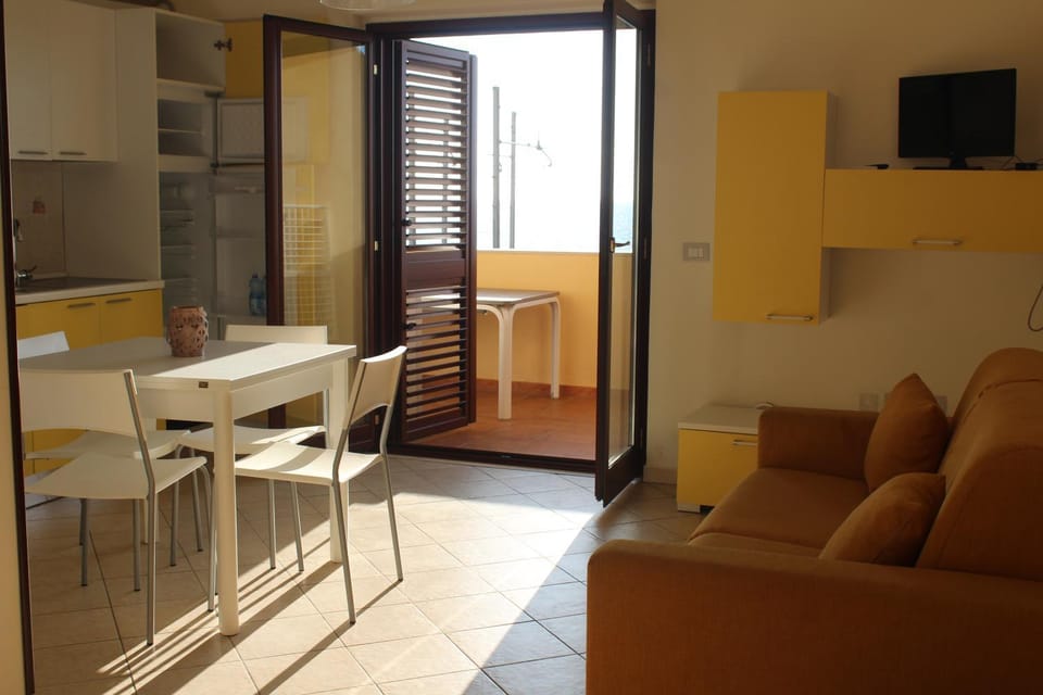 TV and multimedia, Balcony/Terrace, Kitchen or kitchenette, Living room