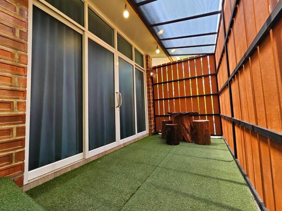 Patio, Day, Balcony/Terrace