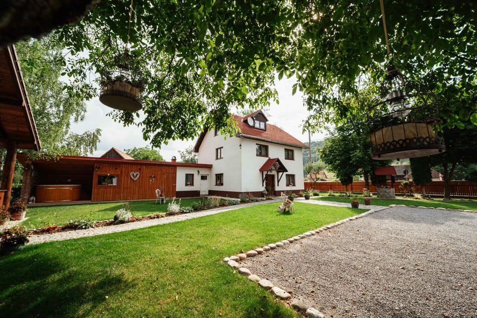 Vén Diófa Bed and Breakfast in Romania