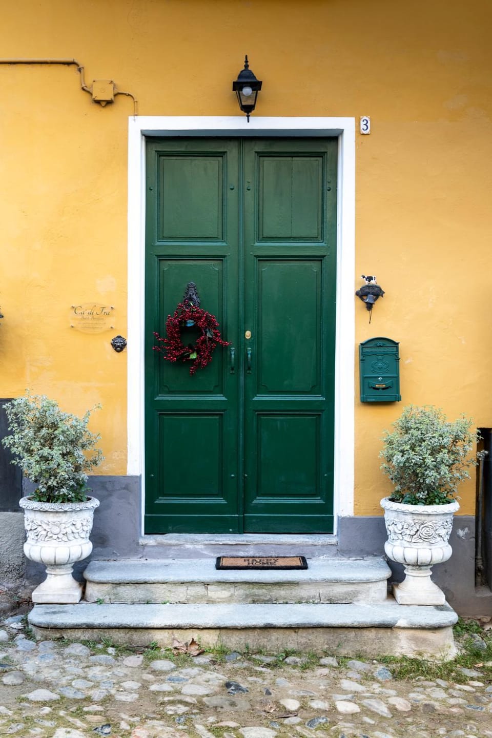 Facade/entrance