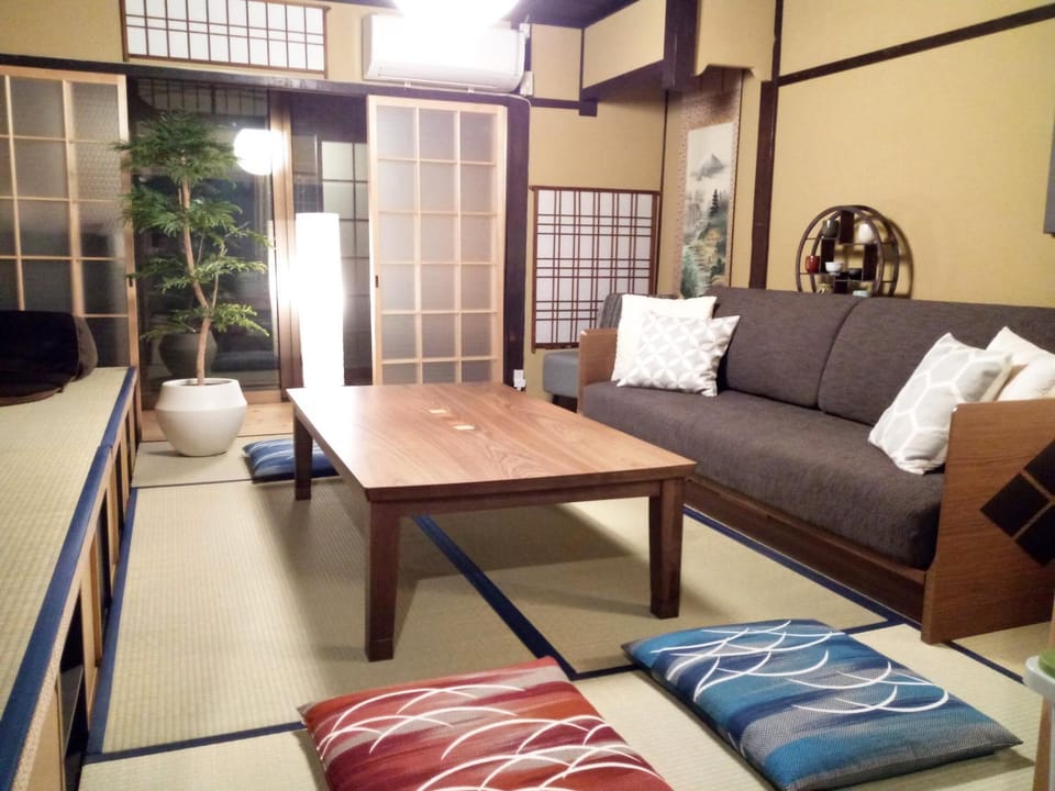 Night, Living room