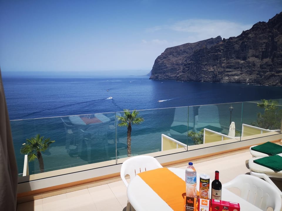 Magical Apt. with Sea View & Cliff Apartment in Acantilados de Los Gigantes