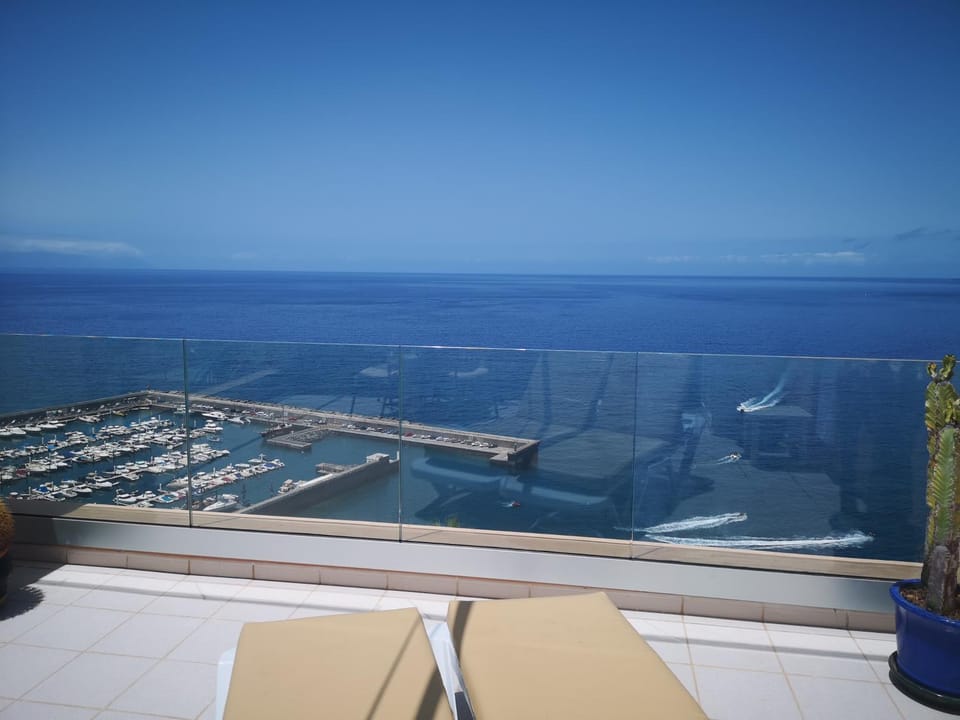 Luxury Apt. with Stunning Sea View Apartment in Acantilados de Los Gigantes