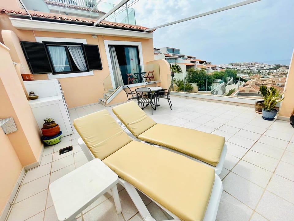 Luxury Apt. with Stunning Sea View Apartment in Acantilados de Los Gigantes