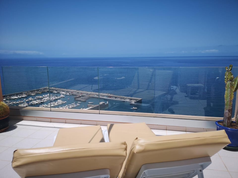 Luxury Apt. with Stunning Sea View Apartment in Acantilados de Los Gigantes