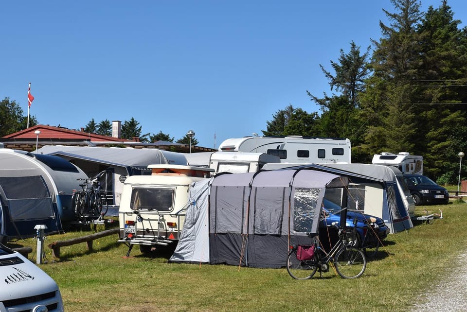 Hytteby – Hanstholm Camping – Thy Feriepark Campground/ 
RV Resort in Denmark