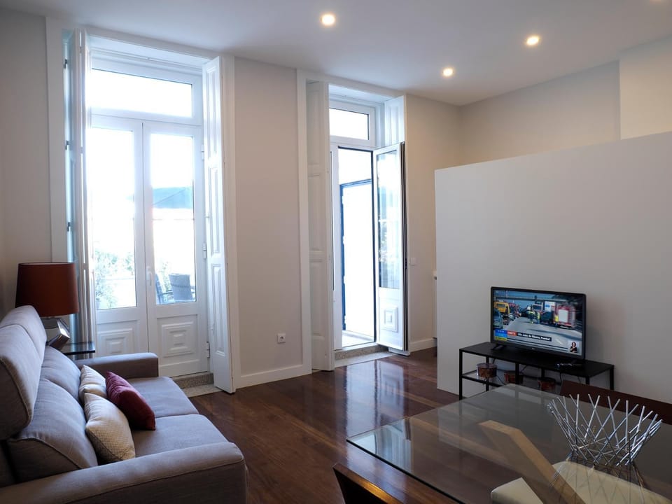 Communal lounge/ TV room, TV and multimedia, Living room