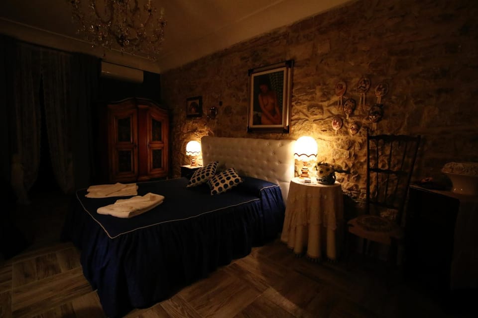 Decorative detail, Bedroom