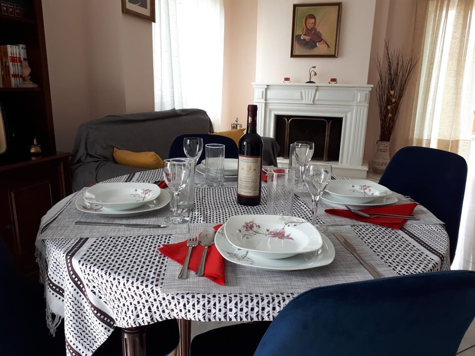 Sea view,big and comfortable appartment in Voula Apartment in East Attica Regional Unit, Greece