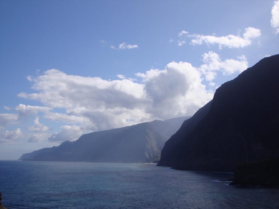 Mountain view, Sea view